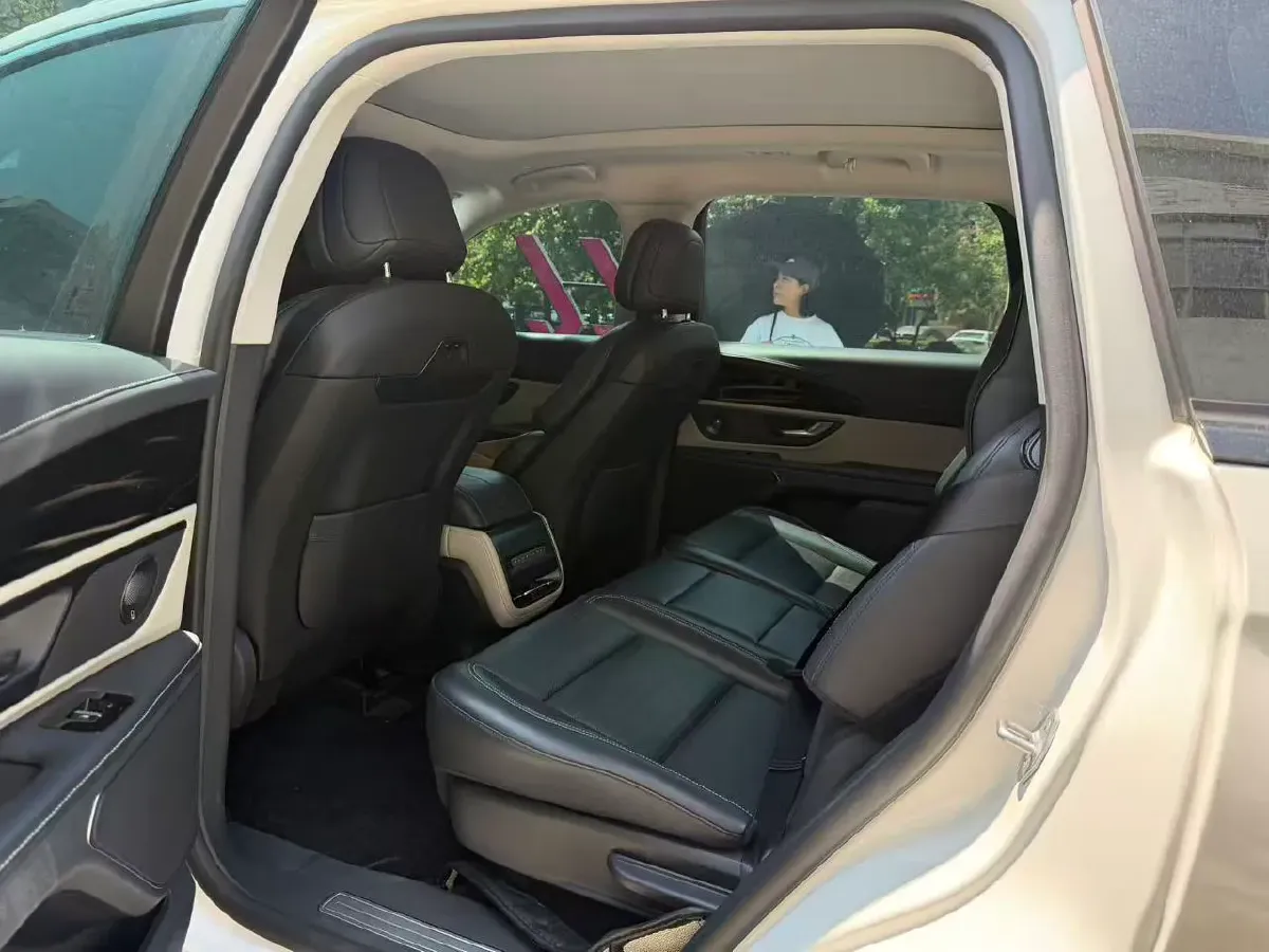 2023 Lincoln Nautilus 2.0T 261HP L4 8AT,autocango,china used car exporter,china ev exporter,chinese used car exporter,chinese used ev exporter