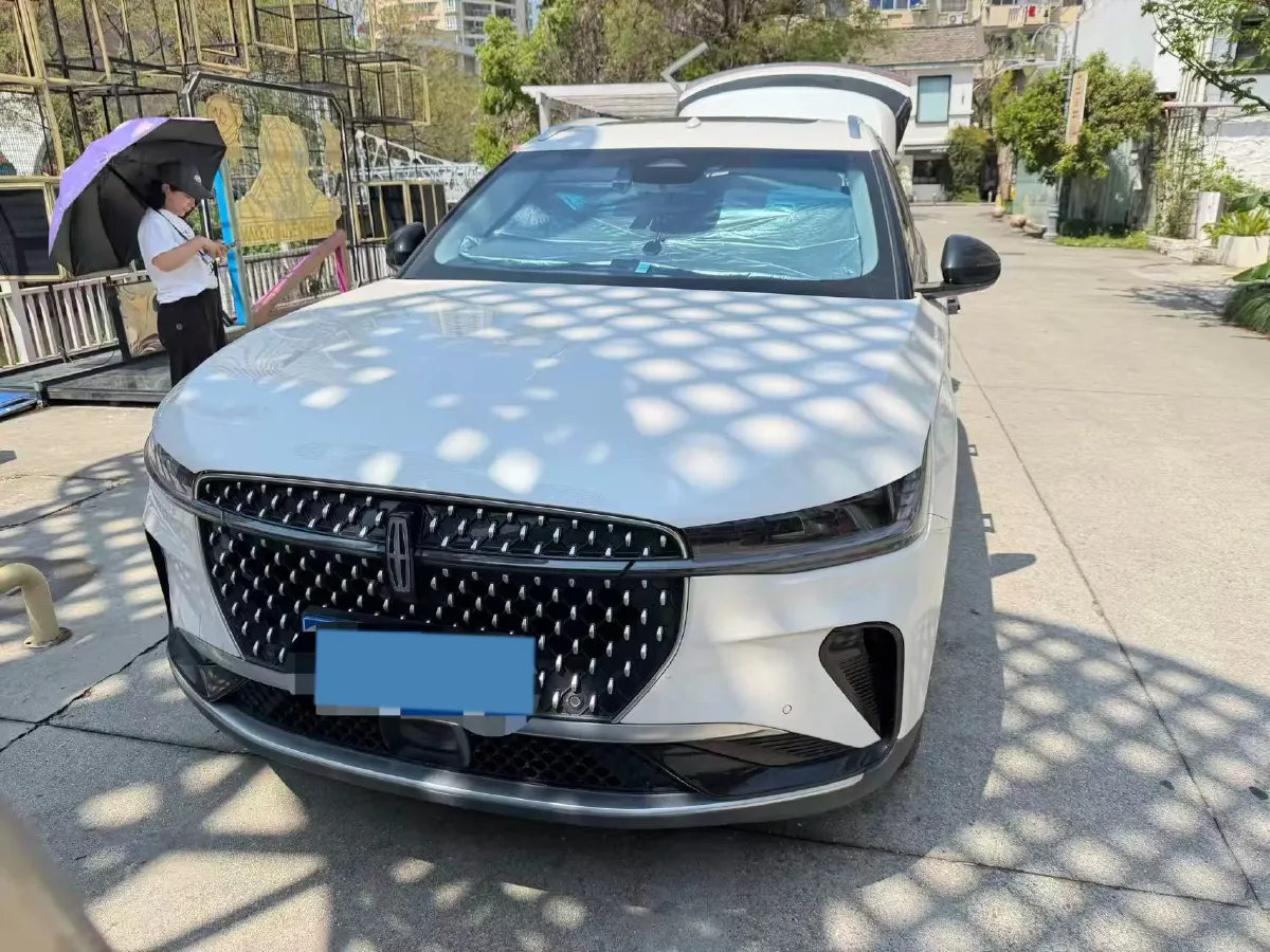 2023 Lincoln Nautilus 2.0T 261HP L4 8AT,autocango,china used car exporter,china ev exporter,chinese used car exporter,chinese used ev exporter