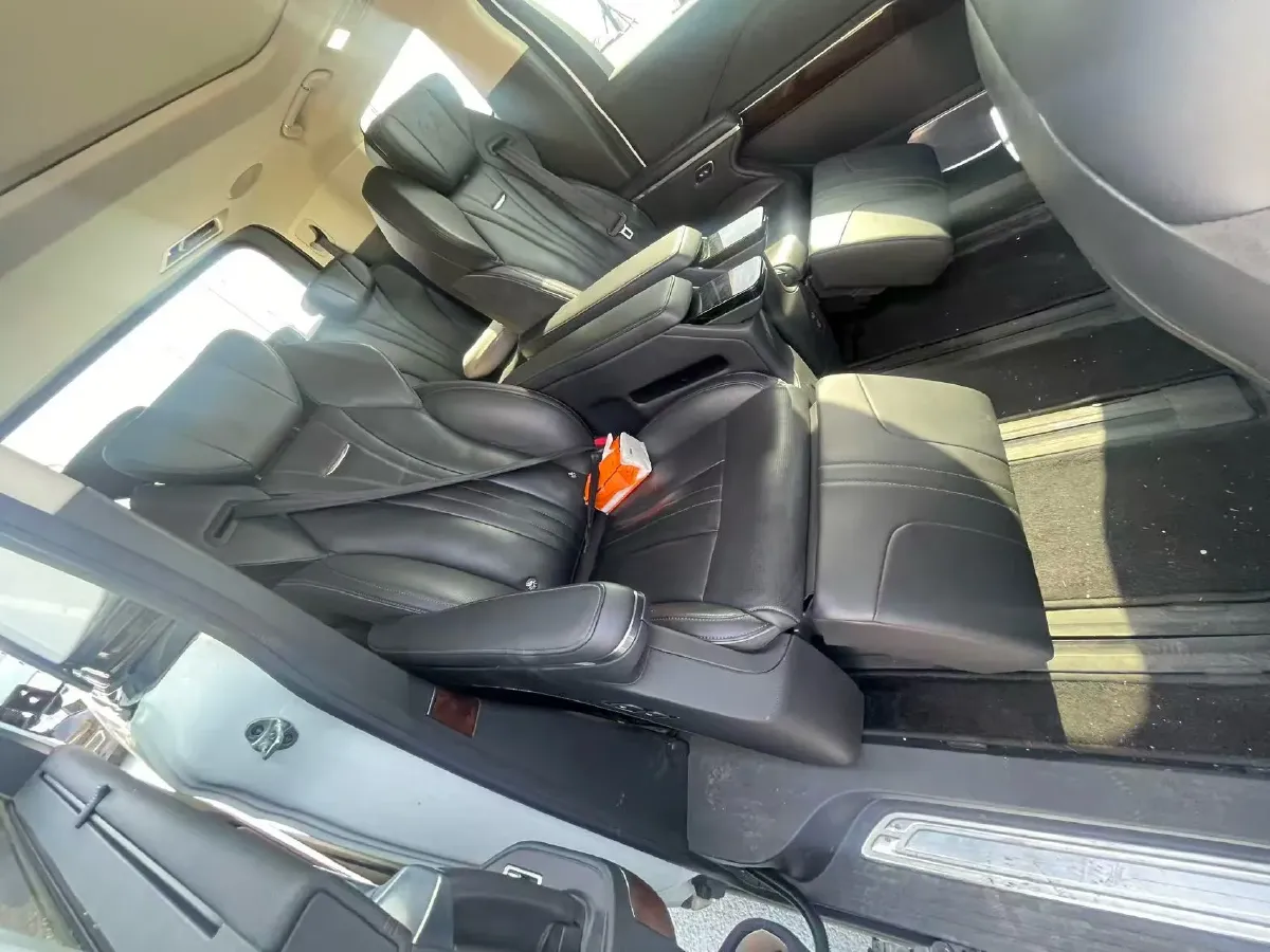 2023 HongQi HQ9 2.0T 252HP L4 8AT,autocango,china used car exporter,china ev exporter,chinese used car exporter,chinese used ev exporter