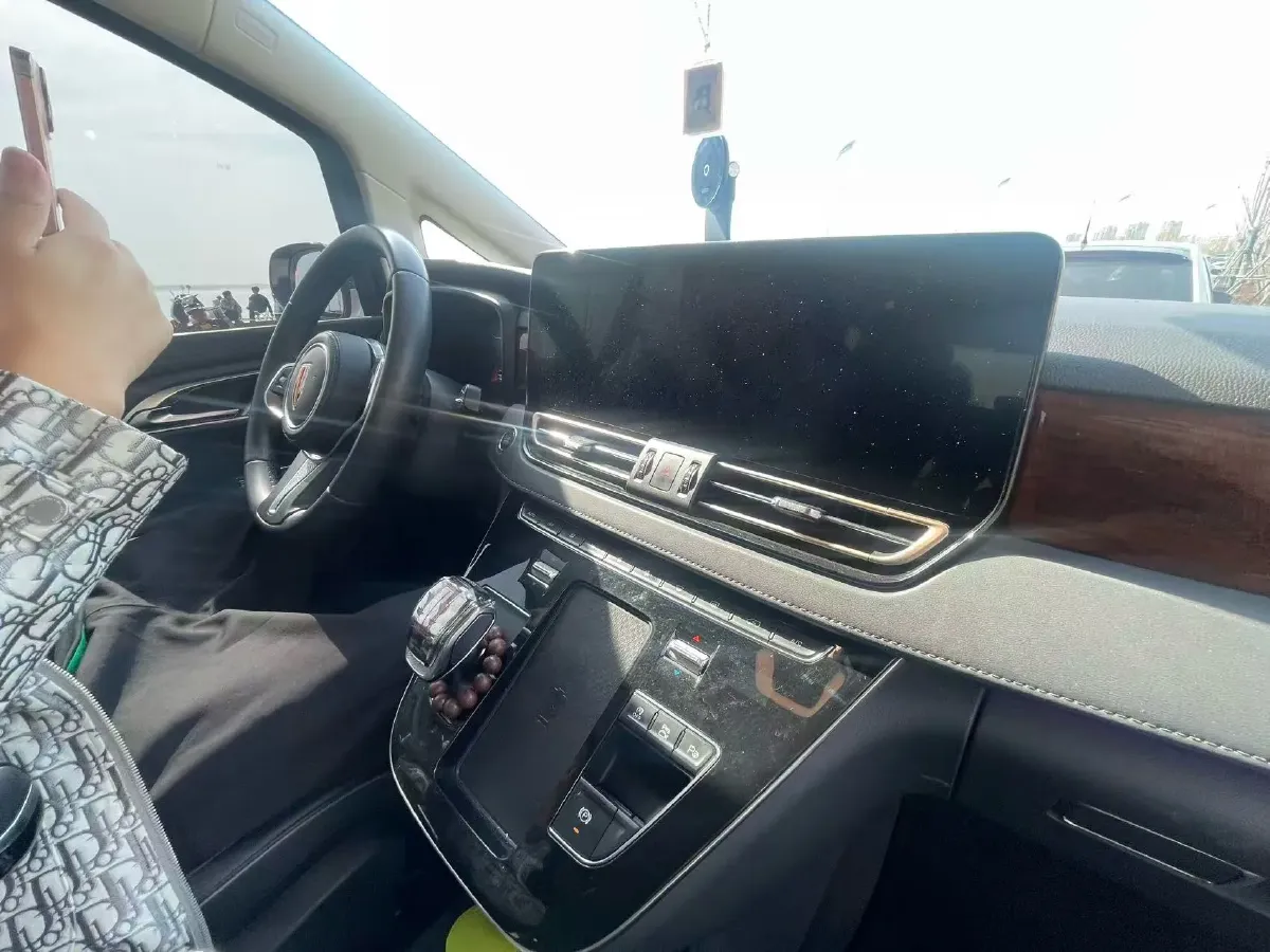 2023 HongQi HQ9 2.0T 252HP L4 8AT,autocango,china used car exporter,china ev exporter,chinese used car exporter,chinese used ev exporter