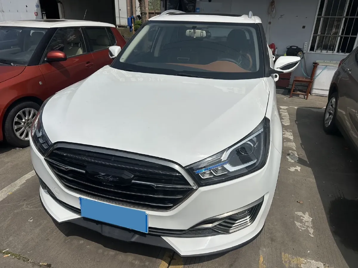 2017 Zotye T300 1.5L 112HP L4 5MT,autocango,china used car exporter,china ev exporter,chinese used car exporter,chinese used ev exporter
