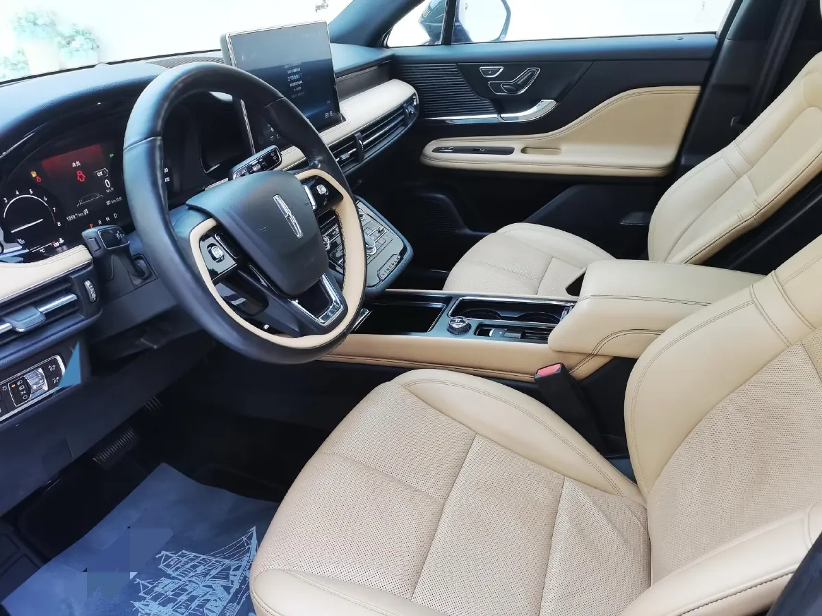 2021 Lincoln Corsair 2.0T 245HP L4 8AT,autocango,china used car exporter,china ev exporter,chinese used car exporter,chinese used ev exporter