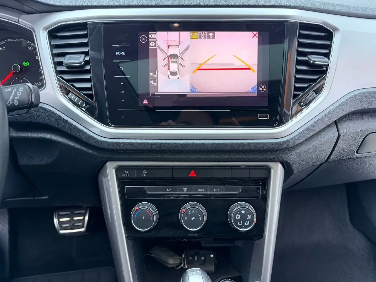 2022 Volkswagen T-Roc 1.4T 150HP L4 7DCT,autocango,china used car exporter,china ev exporter,chinese used car exporter,chinese used ev exporter