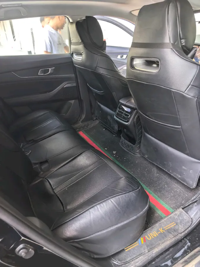 2021 ChangAn UNI-K 2.0T 233HP L4 8AT,autocango,china used car exporter,china ev exporter,chinese used car exporter,chinese used ev exporter