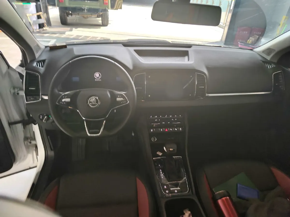 2023 Skoda Karoq 1.4T 150HP L4 7DCT,autocango,china used car exporter,china ev exporter,chinese used car exporter,chinese used ev exporter