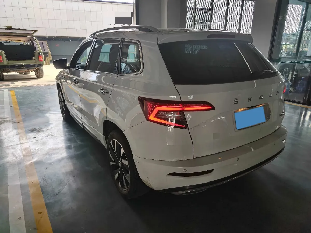2023 Skoda Karoq 1.4T 150HP L4 7DCT,autocango,china used car exporter,china ev exporter,chinese used car exporter,chinese used ev exporter