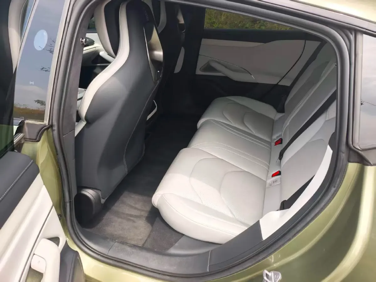 2024 MI SU7 BEV 101KWH,autocango,china used car exporter,china ev exporter,chinese used car exporter,chinese used ev exporter