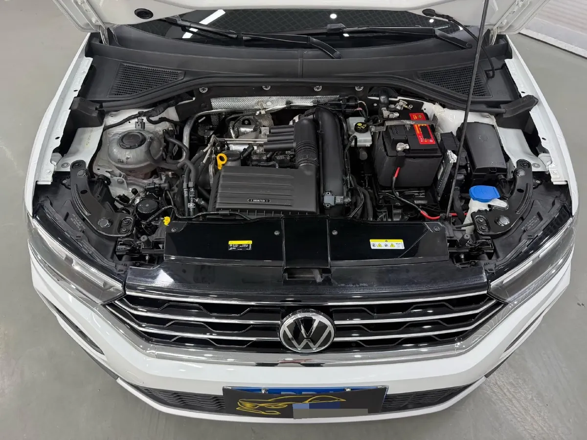 2022 Volkswagen T-Roc 1.4T 150HP L4 7DCT,autocango,china used car exporter,china ev exporter,chinese used car exporter,chinese used ev exporter