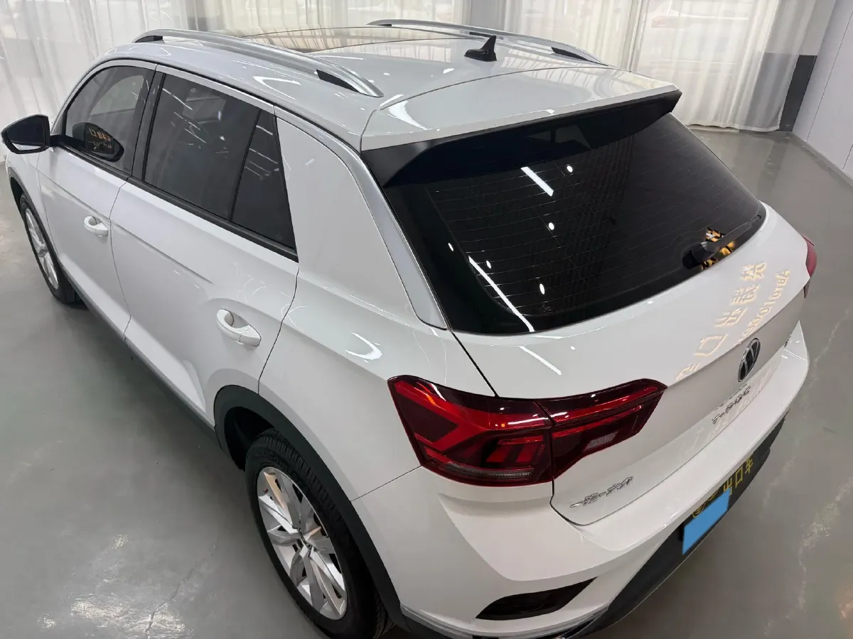 2022 Volkswagen T-Roc 1.4T 150HP L4 7DCT,autocango,china used car exporter,china ev exporter,chinese used car exporter,chinese used ev exporter
