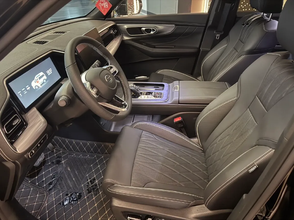 2025 GAC Trumpchi GS8 2.0T 252HP L4 8AT,autocango,china used car exporter,china ev exporter,chinese used car exporter,chinese used ev exporter