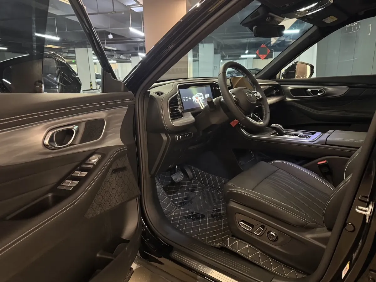 2025 GAC Trumpchi GS8 2.0T 252HP L4 8AT,autocango,china used car exporter,china ev exporter,chinese used car exporter,chinese used ev exporter