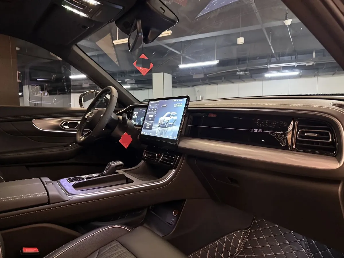 2025 GAC Trumpchi GS8 2.0T 252HP L4 8AT,autocango,china used car exporter,china ev exporter,chinese used car exporter,chinese used ev exporter