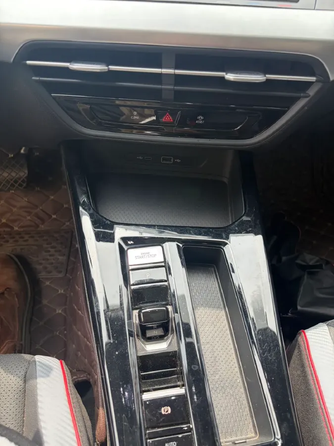 2022 Jetour DASHING i-DM 1.5T 156HP L4 3DHT PHEV 19.27KWH,autocango,china used car exporter,china ev exporter,chinese used car exporter,chinese used ev exporter