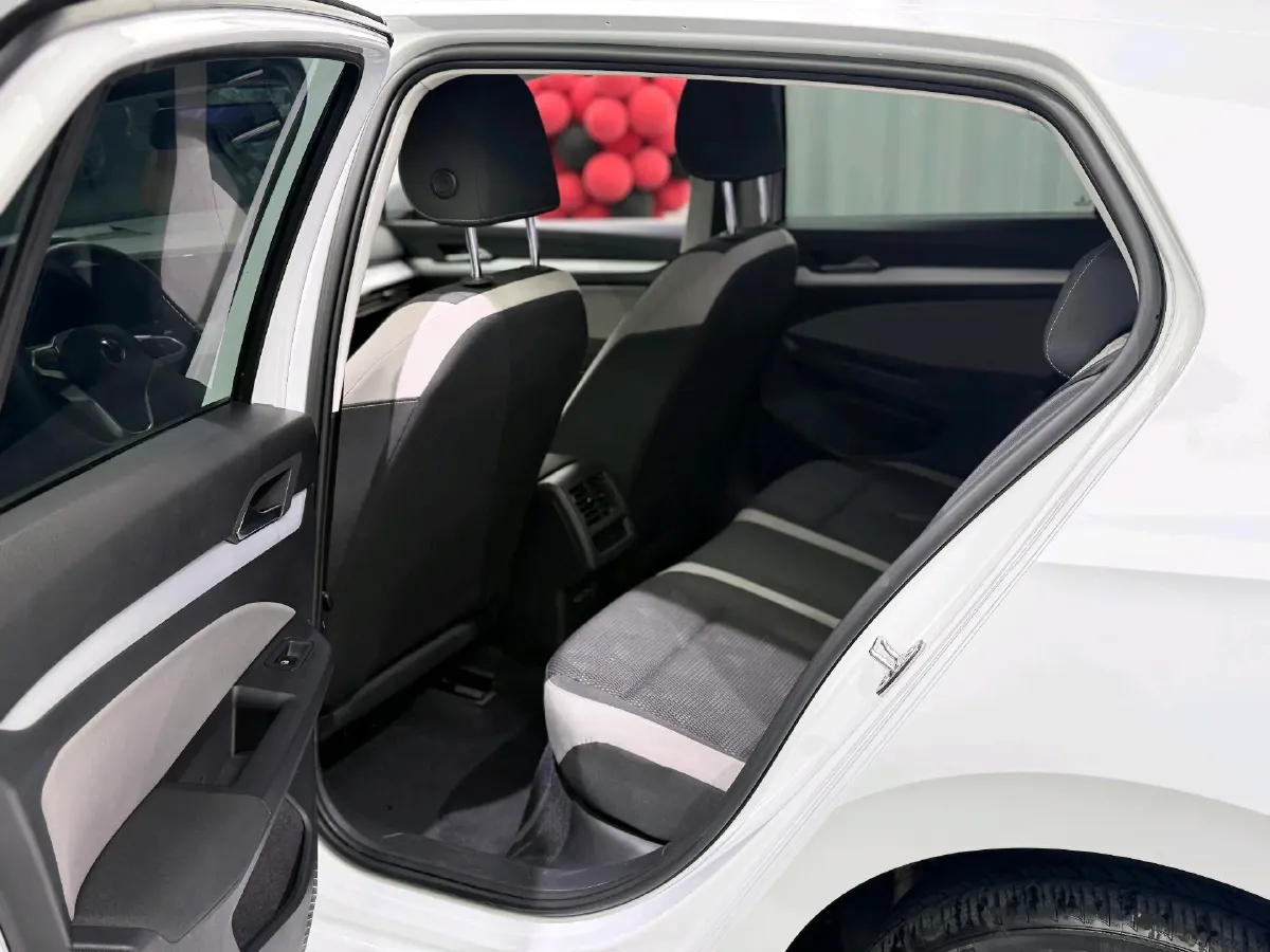 2021 Volkswagen Golf 1.2T 116HP L4 7DCT,autocango,china used car exporter,china ev exporter,chinese used car exporter,chinese used ev exporter