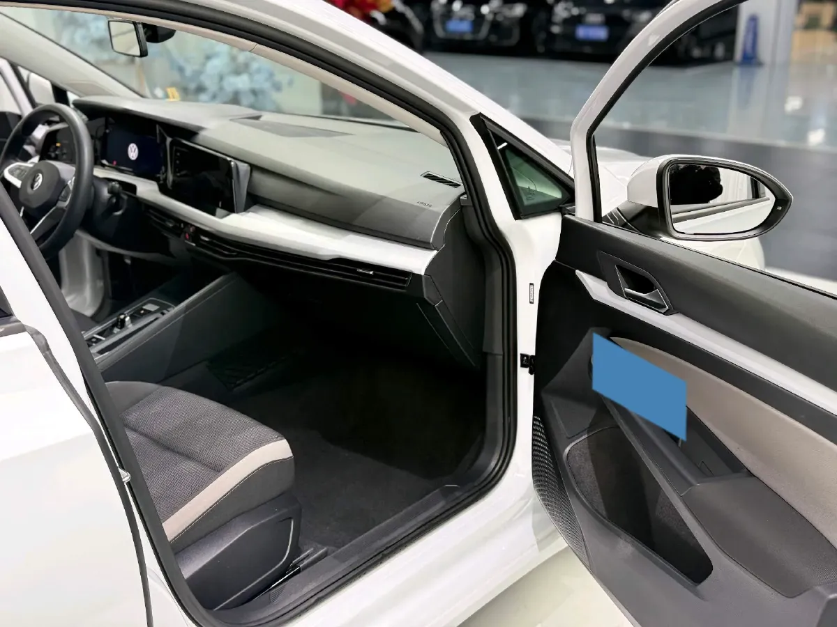 2021 Volkswagen Golf 1.2T 116HP L4 7DCT,autocango,china used car exporter,china ev exporter,chinese used car exporter,chinese used ev exporter