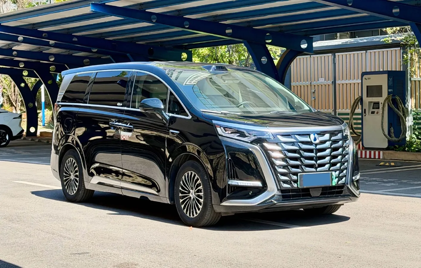 2025 Denza D9 1.5T 156HP L4 E-CVT PHEV 40KWH,autocango,china used car exporter,china ev exporter,chinese used car exporter,chinese used ev exporter