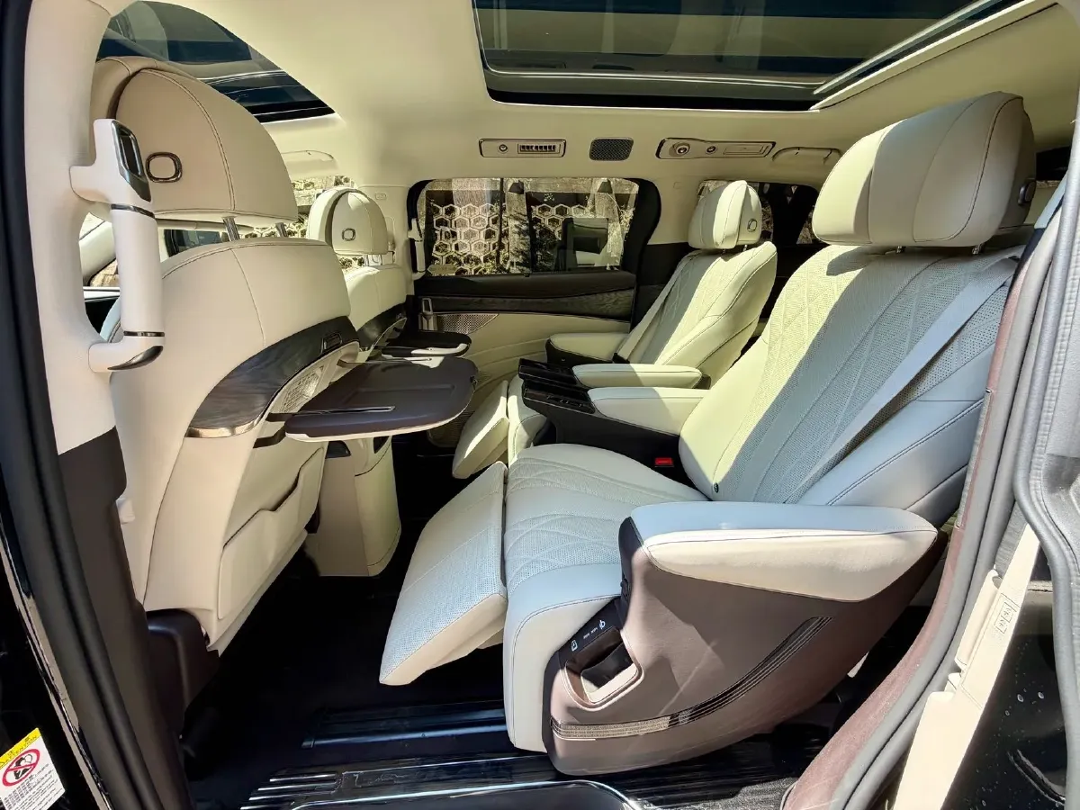 2025 Denza D9 1.5T 156HP L4 E-CVT PHEV 40KWH,autocango,china used car exporter,china ev exporter,chinese used car exporter,chinese used ev exporter