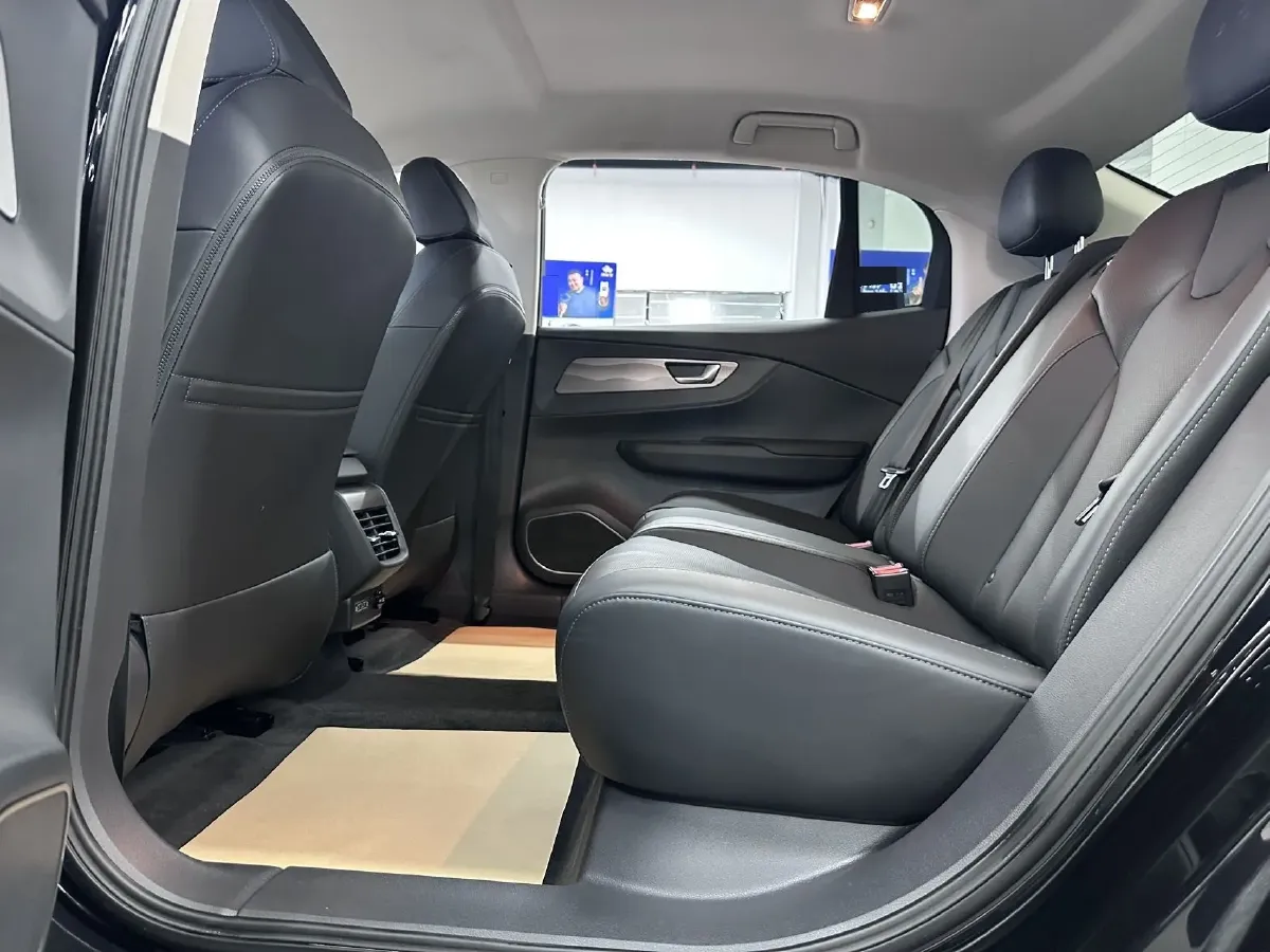 2021 HongQi E-QM5 BEV 54KWH,autocango,china used car exporter,china ev exporter,chinese used car exporter,chinese used ev exporter