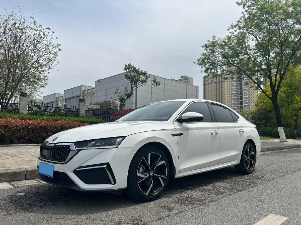 2022 Skoda Octavia 1.4T 150HP L4 7DCT,autocango,china used car exporter,china ev exporter,chinese used car exporter,chinese used ev exporter