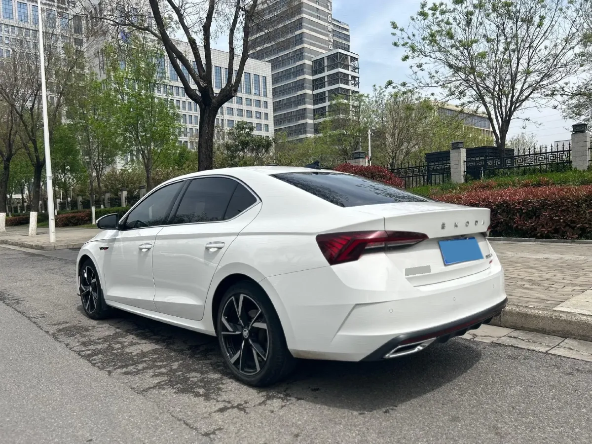 2022 Skoda Octavia 1.4T 150HP L4 7DCT,autocango,china used car exporter,china ev exporter,chinese used car exporter,chinese used ev exporter