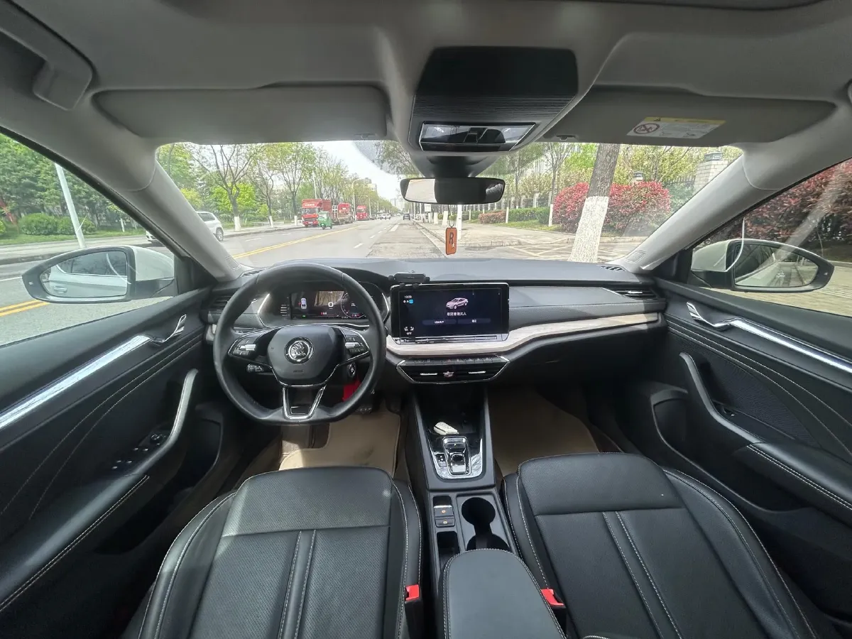 2022 Skoda Octavia 1.4T 150HP L4 7DCT,autocango,china used car exporter,china ev exporter,chinese used car exporter,chinese used ev exporter