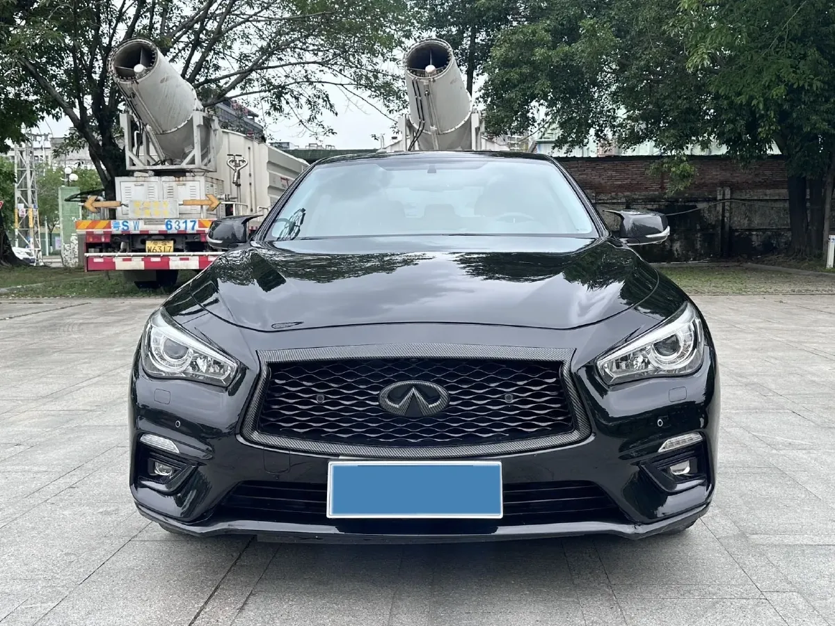 2018 Jeep Grand Commander 2.0T 265HP L4 9AT,autocango,china used car exporter,china ev exporter,chinese used car exporter,chinese used ev exporter