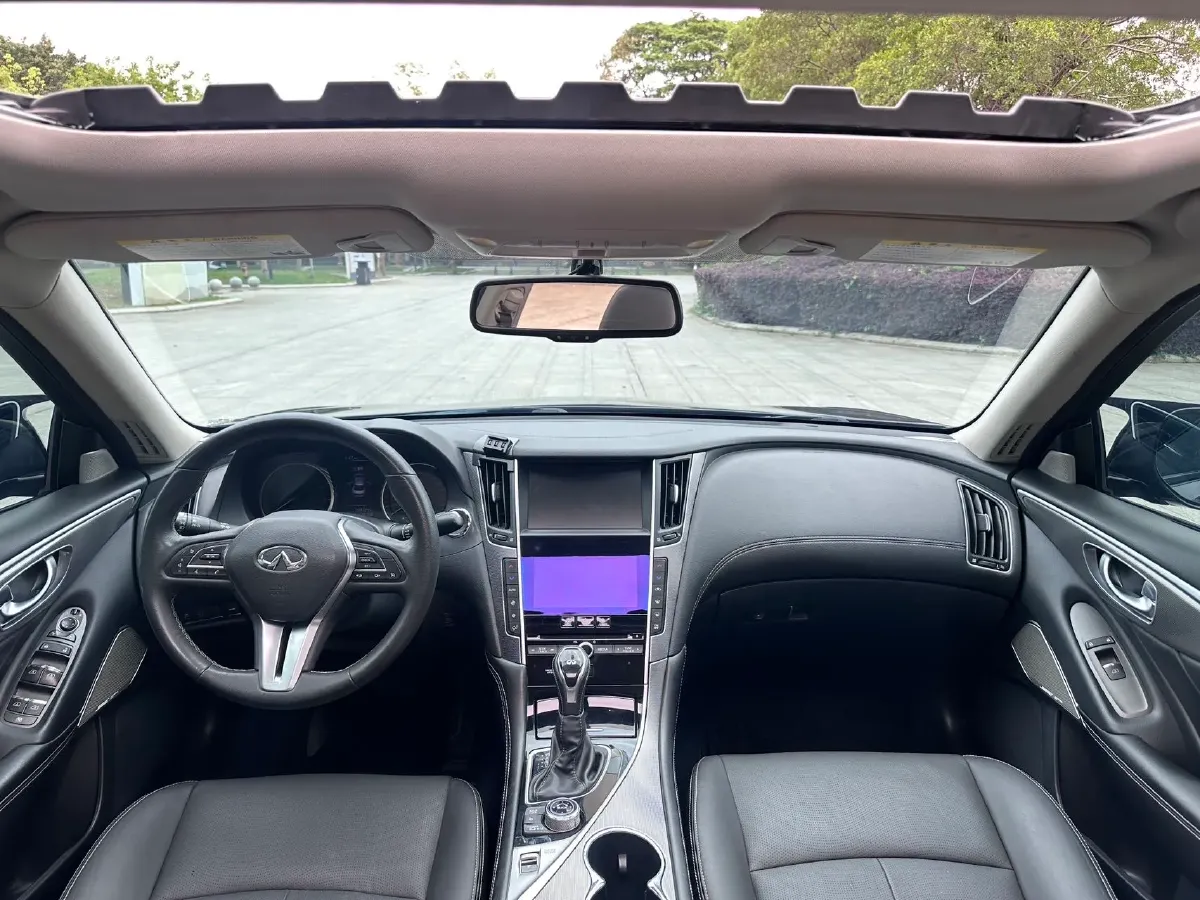 2018 Jeep Grand Commander 2.0T 265HP L4 9AT,autocango,china used car exporter,china ev exporter,chinese used car exporter,chinese used ev exporter