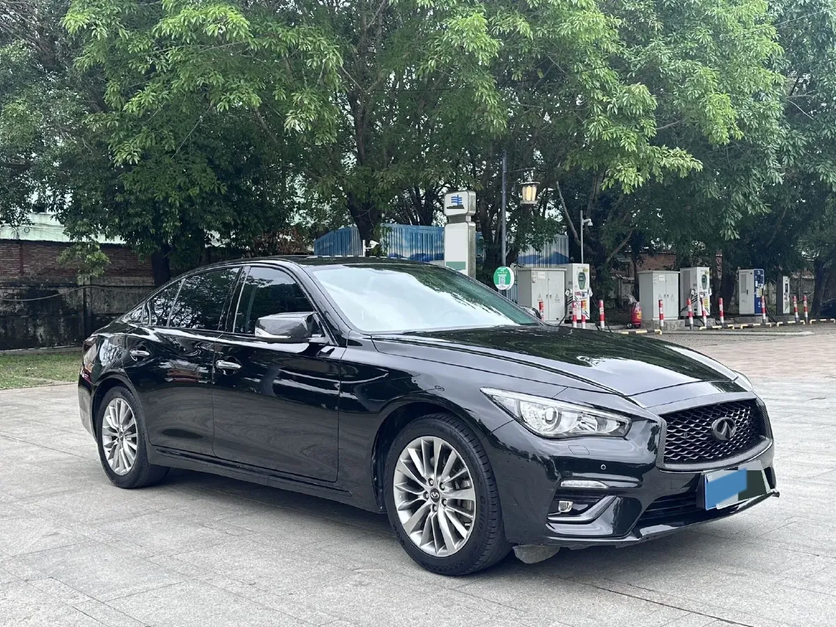 2018 Jeep Grand Commander 2.0T 265HP L4 9AT,autocango,china used car exporter,china ev exporter,chinese used car exporter,chinese used ev exporter