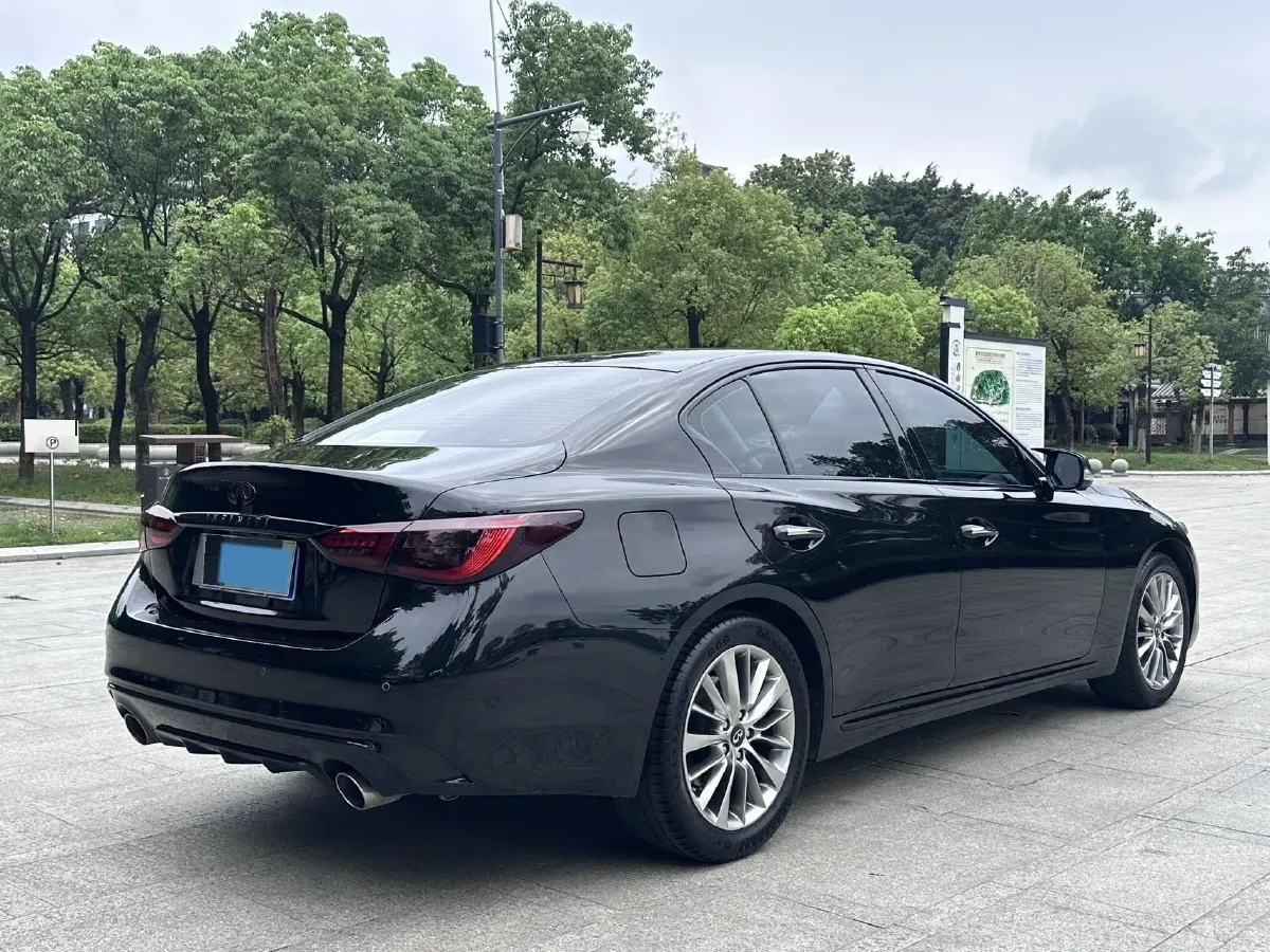 2018 Jeep Grand Commander 2.0T 265HP L4 9AT,autocango,china used car exporter,china ev exporter,chinese used car exporter,chinese used ev exporter