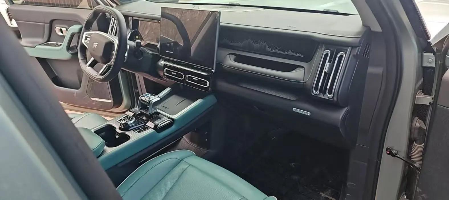 2025 Jetour Traveller 2.0T 254HP L4 7DCT,autocango,china used car exporter,china ev exporter,chinese used car exporter,chinese used ev exporter