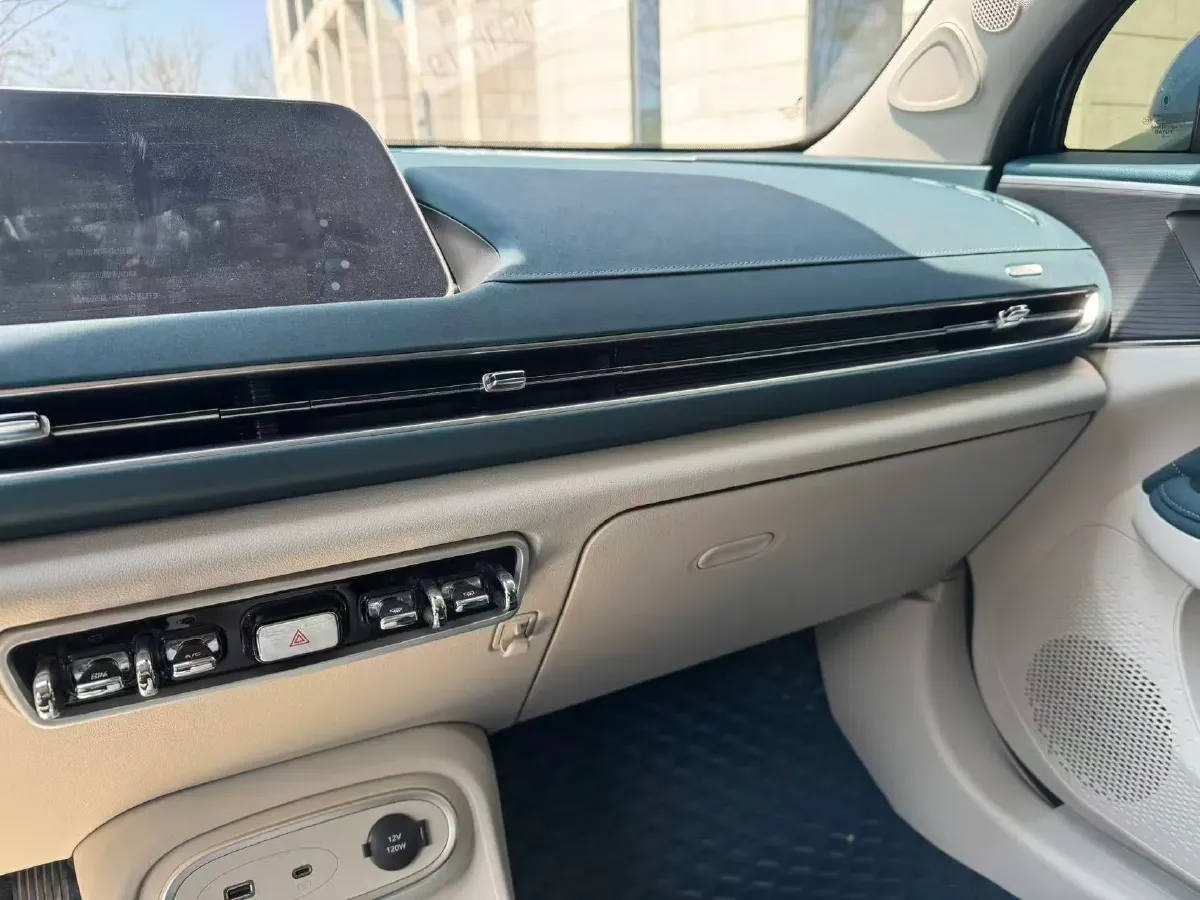 2023 Ora FunkyCat BEV 47.8KWH,autocango,china used car exporter,china ev exporter,chinese used car exporter,chinese used ev exporter