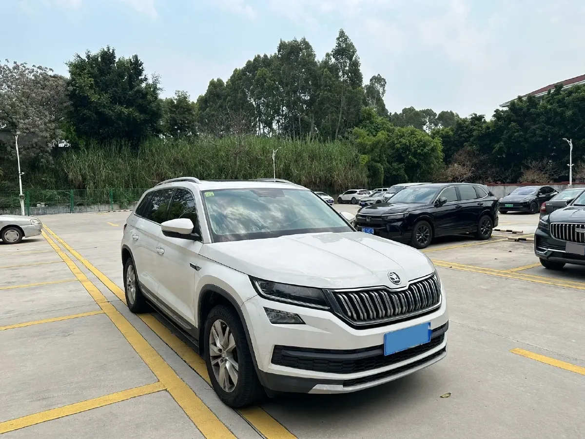 2017 Skoda Kodiak 1.8T 180HP L4 7DCT,autocango,china used car exporter,china ev exporter,chinese used car exporter,chinese used ev exporter