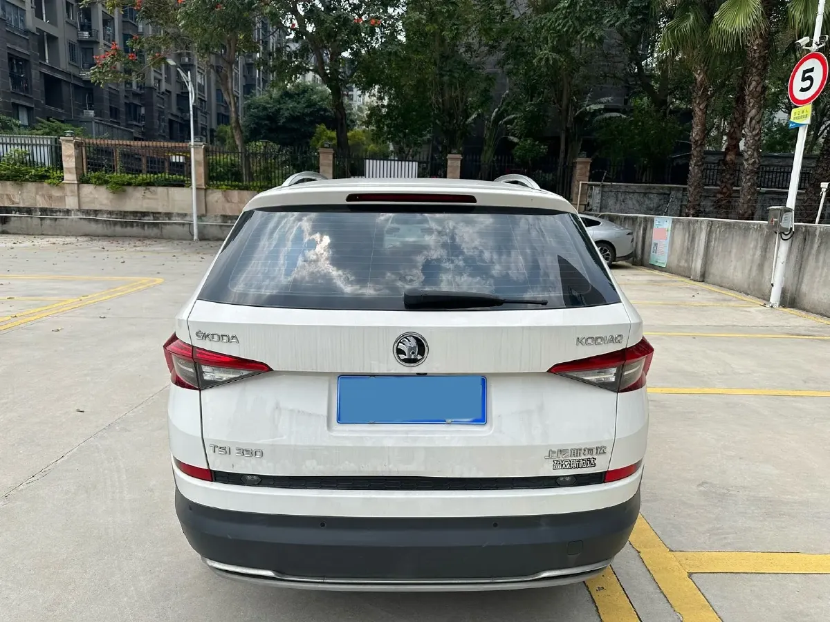 2017 Skoda Kodiak 1.8T 180HP L4 7DCT,autocango,china used car exporter,china ev exporter,chinese used car exporter,chinese used ev exporter