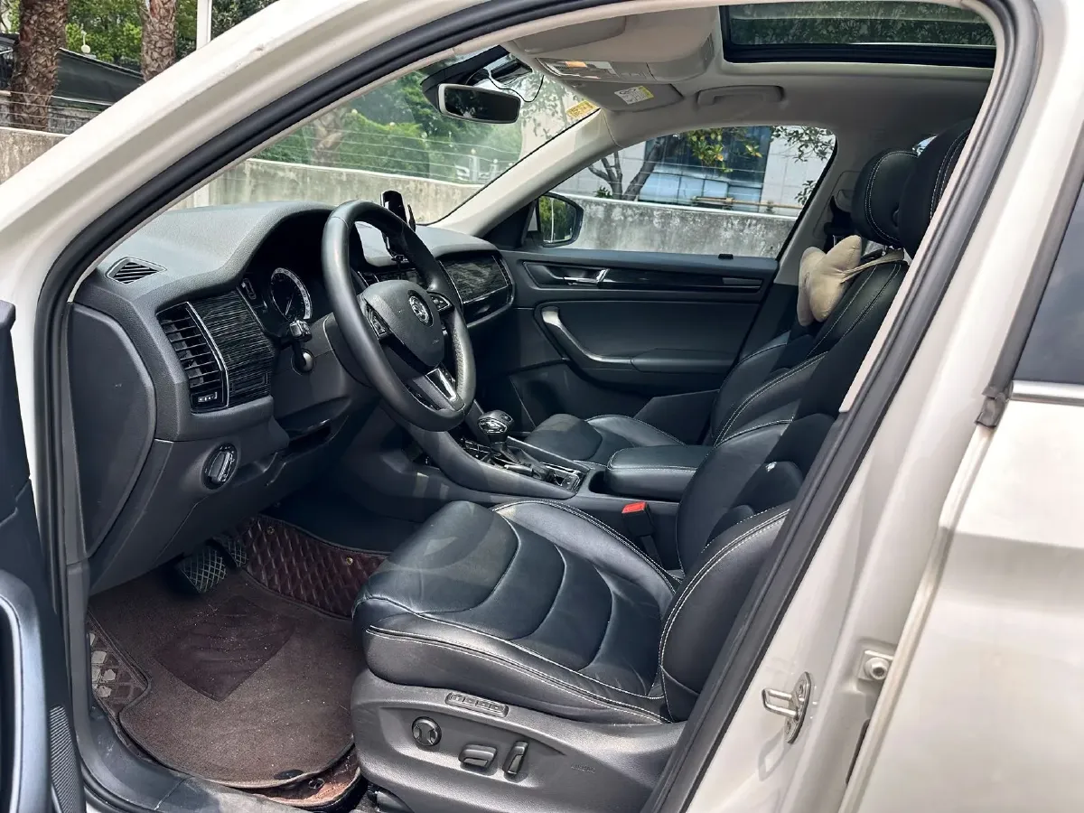 2017 Skoda Kodiak 1.8T 180HP L4 7DCT,autocango,china used car exporter,china ev exporter,chinese used car exporter,chinese used ev exporter