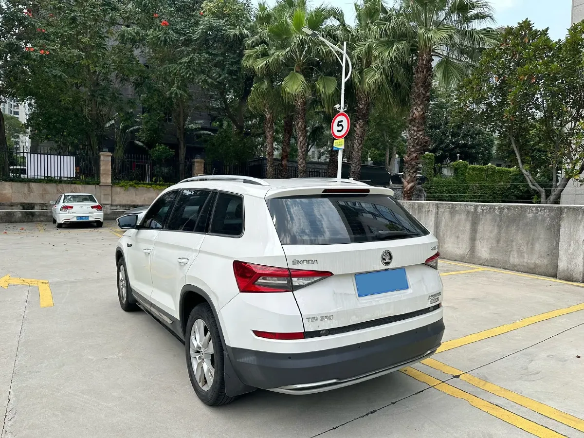 2017 Skoda Kodiak 1.8T 180HP L4 7DCT,autocango,china used car exporter,china ev exporter,chinese used car exporter,chinese used ev exporter