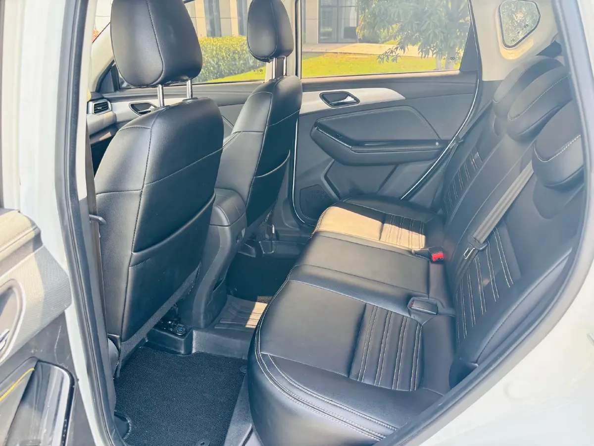 2019 BeiJing Auto X3 1.5T 150HP L4 CVT,autocango,china used car exporter,china ev exporter,chinese used car exporter,chinese used ev exporter