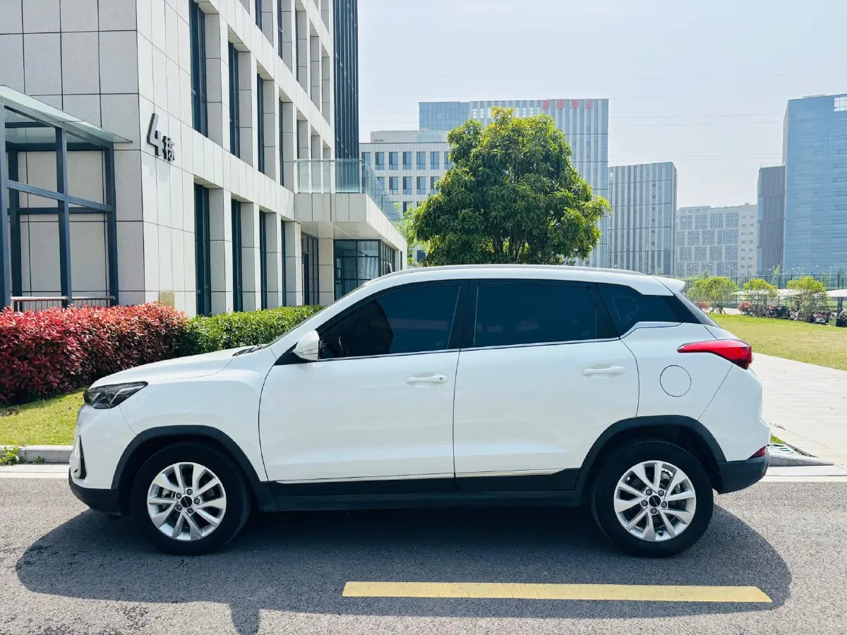 2019 BeiJing Auto X3 1.5T 150HP L4 CVT,autocango,china used car exporter,china ev exporter,chinese used car exporter,chinese used ev exporter