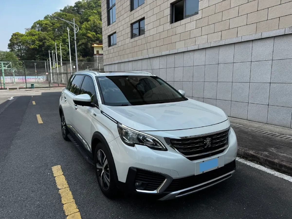 2017 Peugeot 5008 1.8T 204HP L4 6AT,autocango,china used car exporter,china ev exporter,chinese used car exporter,chinese used ev exporter