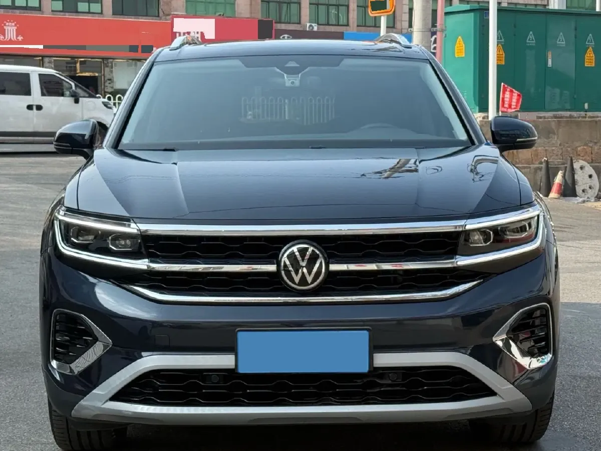 2022 Volkswagen Talagon 2.5T 299HP V6 7DCT,autocango,china used car exporter,china ev exporter,chinese used car exporter,chinese used ev exporter