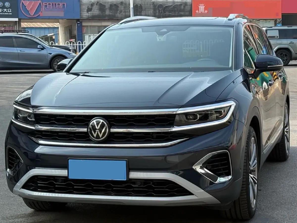 2022 Volkswagen Talagon 2.5T 299HP V6 7DCT,autocango,china used car exporter,china ev exporter,chinese used car exporter,chinese used ev exporter