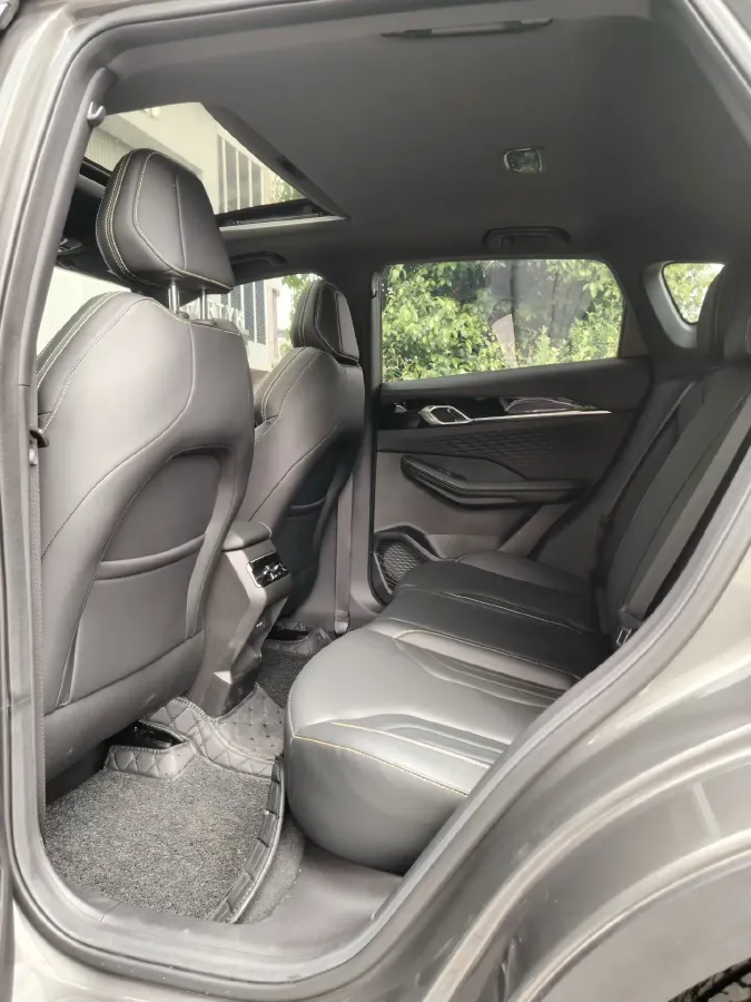 2025 Geely Coolray 1.5T 181HP L4 7DCT,autocango,china used car exporter,china ev exporter,chinese used car exporter,chinese used ev exporter