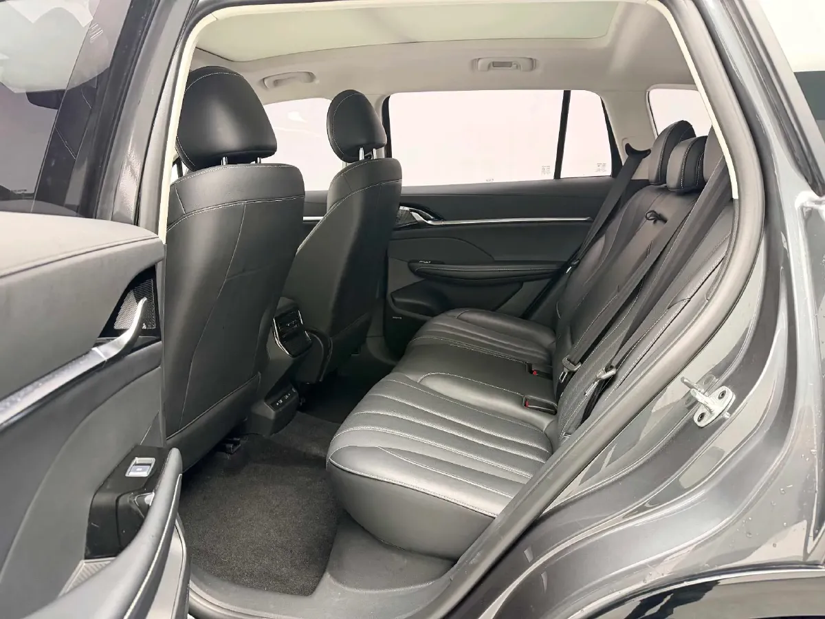 2022 Roewe RX5 MAX 1.5T 181HP L4 6AT,autocango,china used car exporter,china ev exporter,chinese used car exporter,chinese used ev exporter