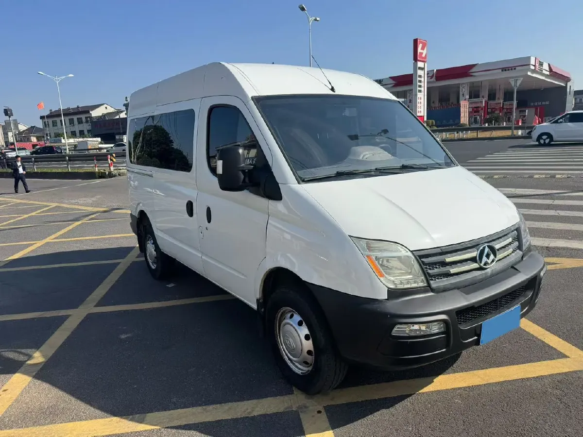 2013 MAXUS XinTu V80 2.5T 136HP L4 5MT,autocango,china used car exporter,china ev exporter,chinese used car exporter,chinese used ev exporter