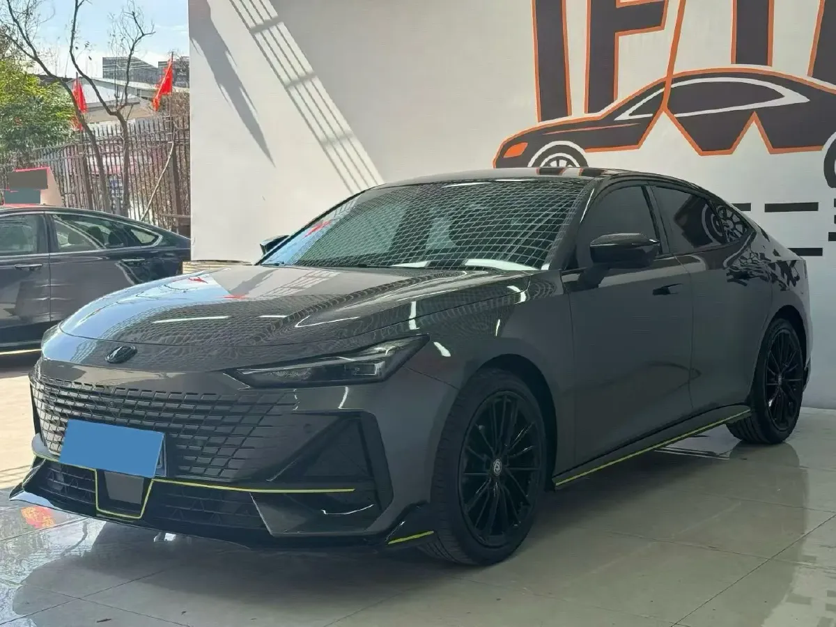 2023 ChangAn UNI-V 1.5T 188HP L4 7DCT,autocango,china used car exporter,china ev exporter,chinese used car exporter,chinese used ev exporter