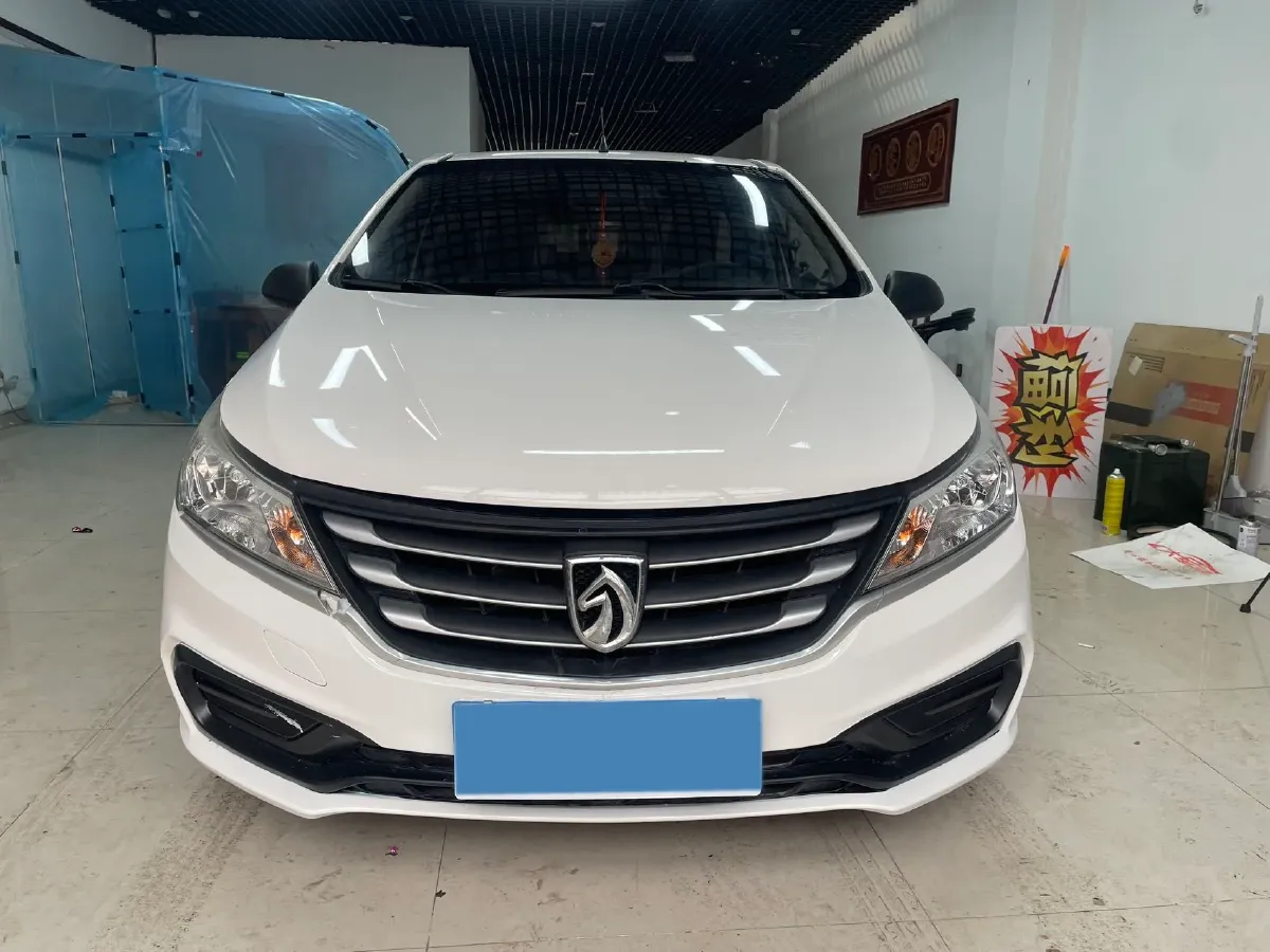 2016 BaoJun 310 1.2L 82HP L4 5MT,autocango,china used car exporter,china ev exporter,chinese used car exporter,chinese used ev exporter