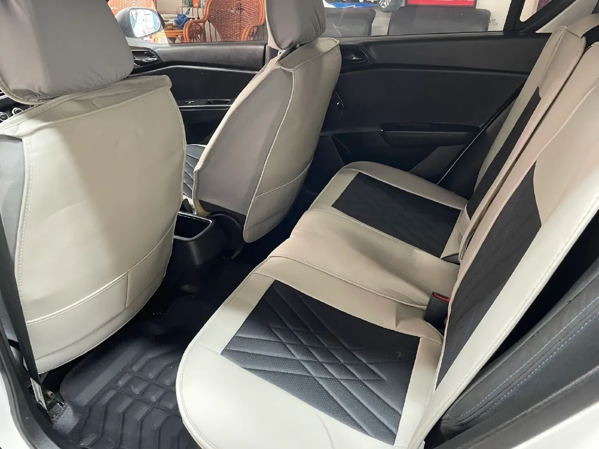 2016 BaoJun 310 1.2L 82HP L4 5MT,autocango,china used car exporter,china ev exporter,chinese used car exporter,chinese used ev exporter