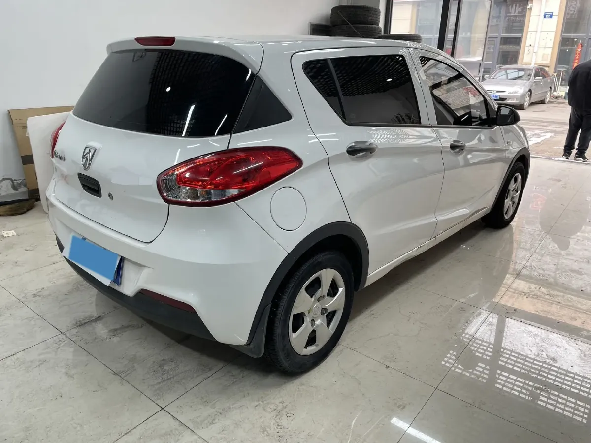 2016 BaoJun 310 1.2L 82HP L4 5MT,autocango,china used car exporter,china ev exporter,chinese used car exporter,chinese used ev exporter