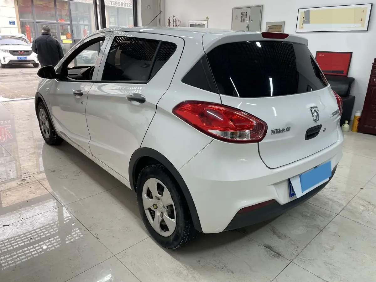 2016 BaoJun 310 1.2L 82HP L4 5MT,autocango,china used car exporter,china ev exporter,chinese used car exporter,chinese used ev exporter