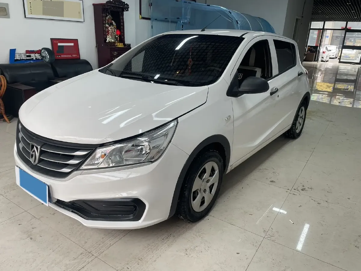 2016 BaoJun 310 1.2L 82HP L4 5MT,autocango,china used car exporter,china ev exporter,chinese used car exporter,chinese used ev exporter