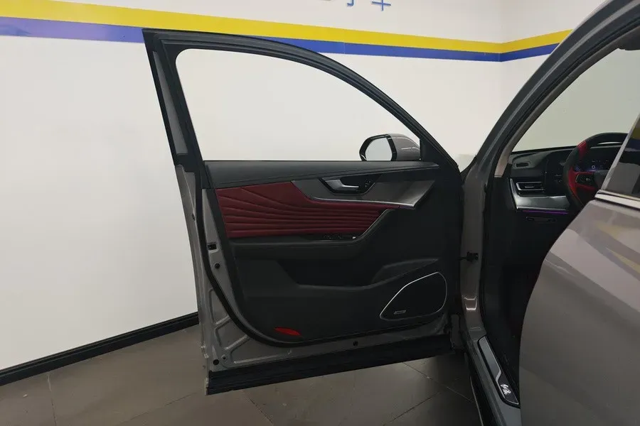 2023 HongQi HS5 2.0T 252HP L4 8AT,autocango,china used car exporter,china ev exporter,chinese used car exporter,chinese used ev exporter